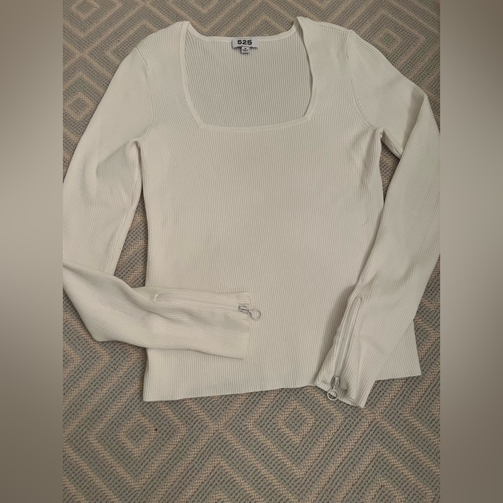 525 Long Sleeve Square Neck Top